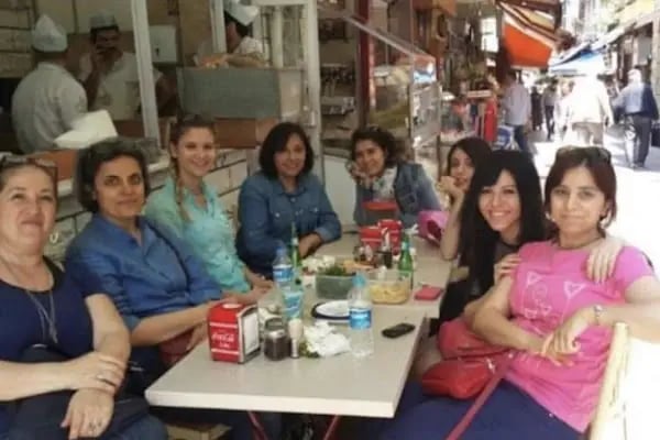 Gizem Badem, Uzman Psikolog, Hipnoterapist, Psikoterapist, EMDR ve Flash Terapi, BDT, ADDT, Aile Danışmanı, Kim Psikoloji - Resim 18