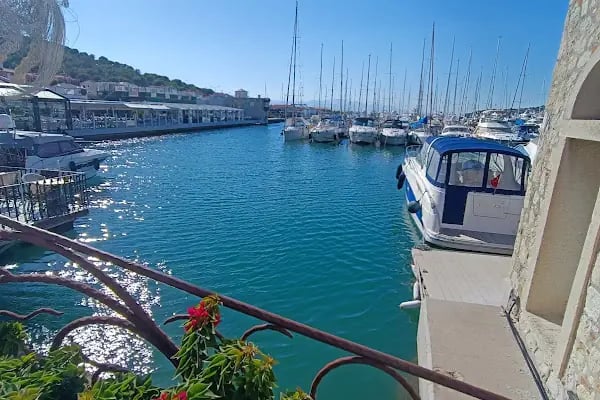 Çeşme Marina - Resim 12