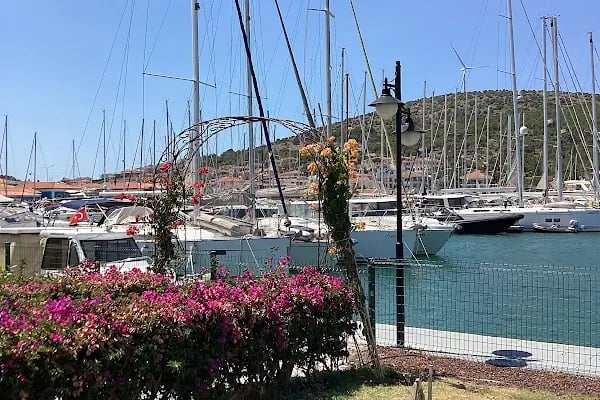 Çeşme Marina - Resim 7