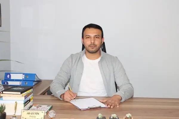 Salihli Çocuk Psikoloğu Psikolog Ali Çetin Salihli Psikolog - Resim 1