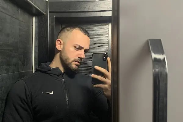 Burhan Özen Barbers &amp; Kuaför Salonu - Resim 2