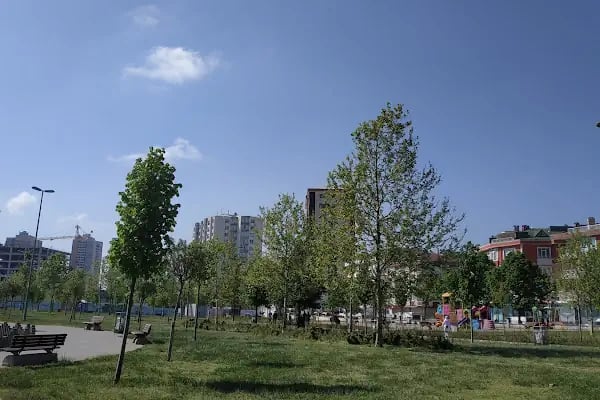 Dr. Sadık Ahmet Parkı - Resim 4