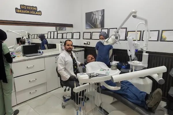 Diş hekimi İbrahim Hülagü - Resim 2