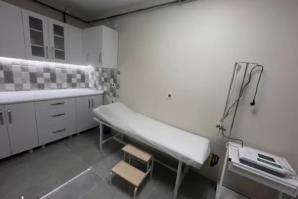 Uzm. Dr. Beril Karahan Erseven, İç Hastalıkları - Resim 3
