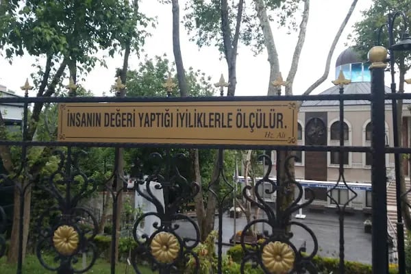 Sarıyer İmam Hüseyin Cemevi - Resim 4