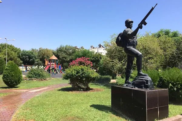 Şht. J. Kd. Uzm. Çvş. Ali Rıza Altın Parkı - Resim 3