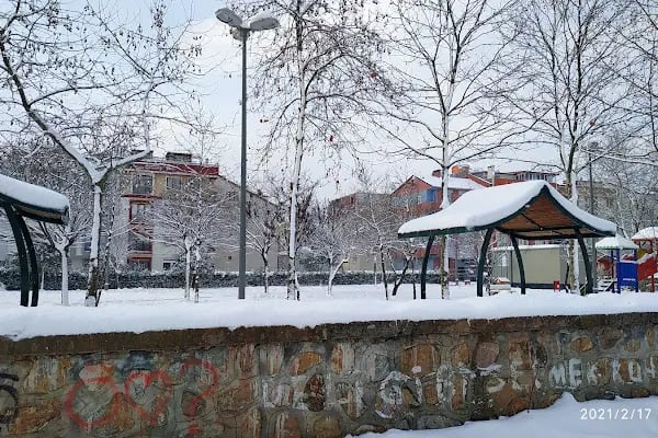 Çayırova Belediyesi Bülent Ecevit Parkı - Resim 1