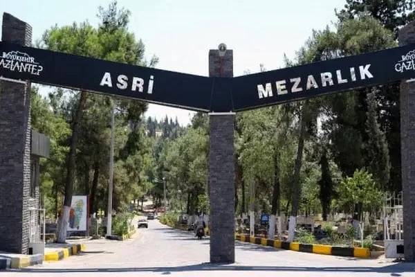 Asri Mezarlık - Resim 3