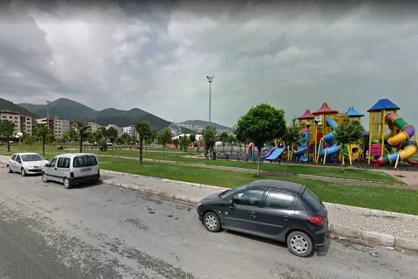 Cumhuriyet Parkı - Resim 19