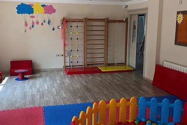 MERSİN ÇOCUKSU DÜŞLER KREŞ ve GÜNDÜZ BAKIMEVİ - Resim 13