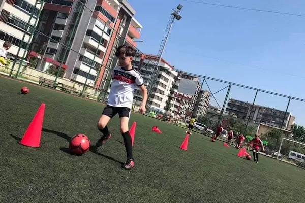 Milet mah. Mesut Göçmen spor tesisi - Resim 3
