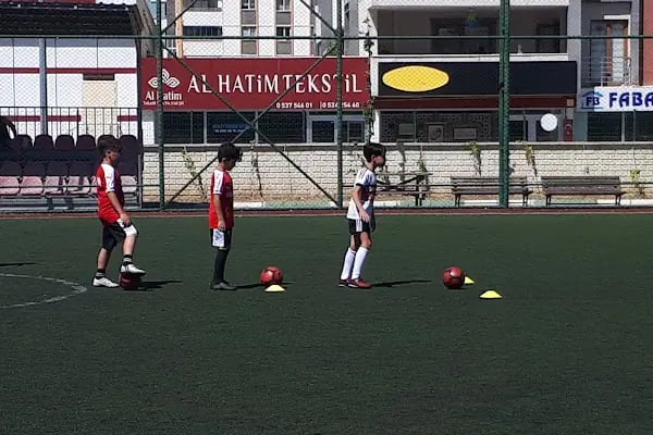 Milet mah. Mesut Göçmen spor tesisi - Resim 16