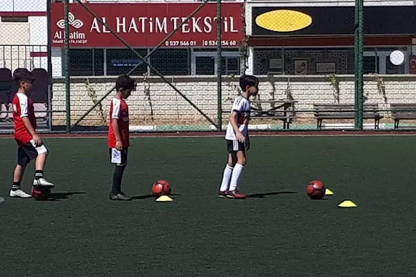 Milet mah. Mesut Göçmen spor tesisi - Resim 7