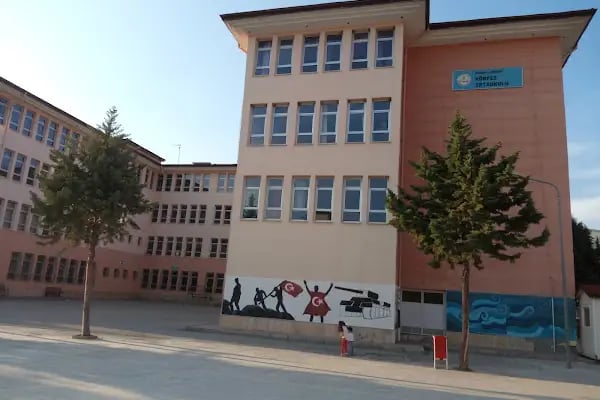 Şehit Esat Akbaba Ortaokulu - Resim 17