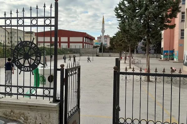 Şehit Esat Akbaba Ortaokulu - Resim 7