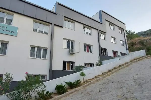 Balçova Halk Eğitimi Merkezi - Resim 2