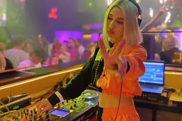 Radio X Club - Resim 1