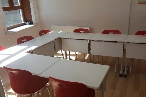 Big Ben College Yabancı Dil Kursu - Resim 12