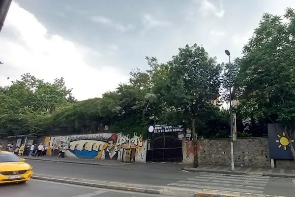 Ahmet Yüksel Özemre Bilim ve Sanat Merkezi - Resim 3