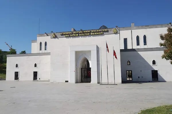 İstanbul Büyukşehir Belediyesi Ebu Bekir Kültür Merkezi - Resim 4