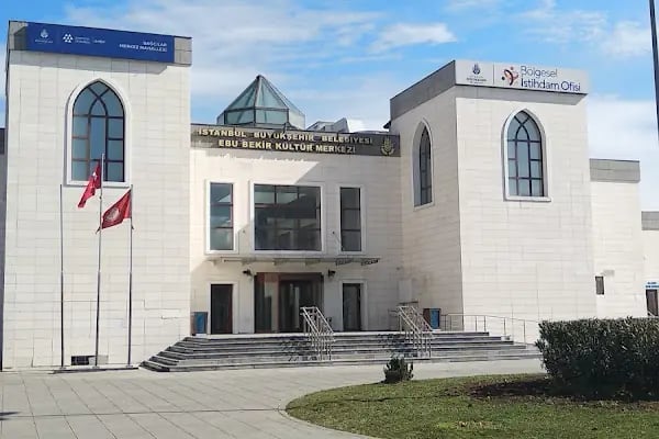İstanbul Büyukşehir Belediyesi Ebu Bekir Kültür Merkezi - Resim 1