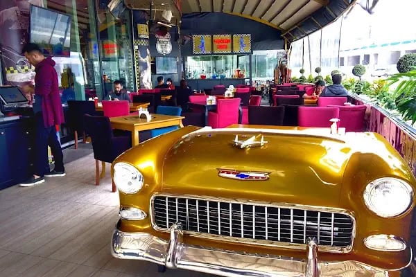 Big Yellow Taxi Cafe - Resim 4