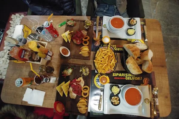Big Yellow Taxi Cafe - Resim 20