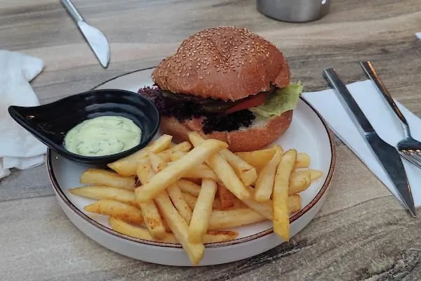 Zuuum Cafe - Resim 7