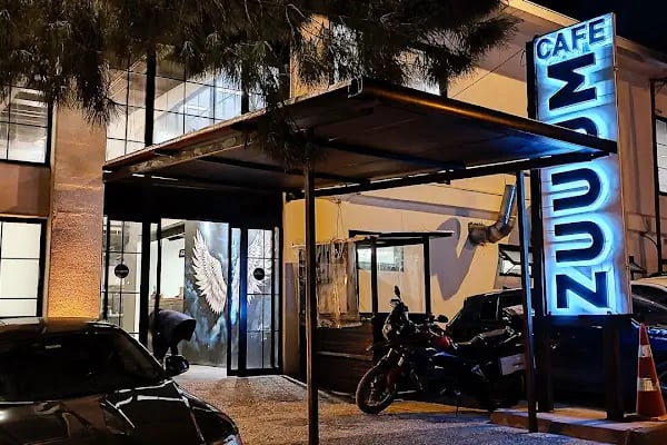 Zuuum Cafe - Resim 4