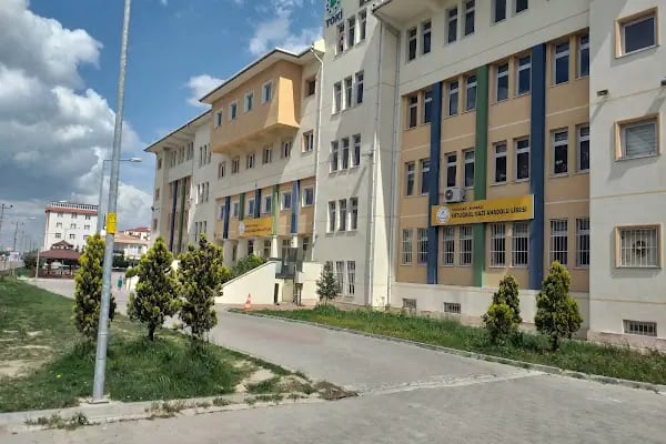 Ertuğrul Gazi Anadolu Lisesi - Resim 13