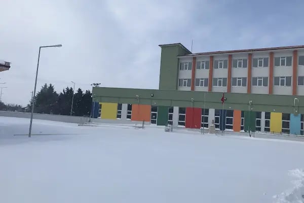 Ertuğrul Gazi Anadolu Lisesi - Resim 12