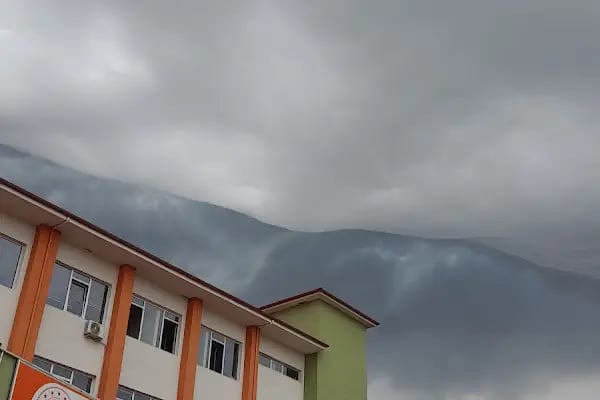 Ertuğrul Gazi Anadolu Lisesi - Resim 4