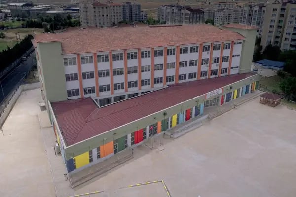 Ertuğrul Gazi Anadolu Lisesi - Resim 15