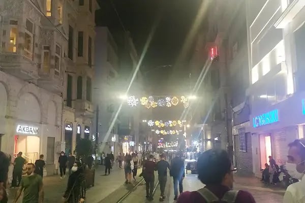 İBB Beyoğlu Sineması - Resim 16