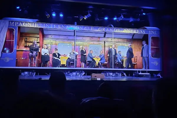 Manisa Belediyesi Şehir Tiyatrosu Salonu - Resim 4