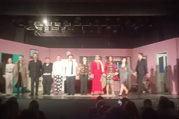 Manisa Belediyesi Şehir Tiyatrosu Salonu - Resim 11