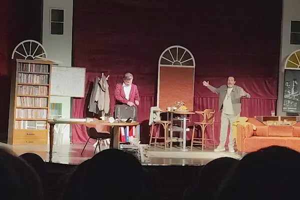 Manisa Belediyesi Şehir Tiyatrosu Salonu - Resim 14