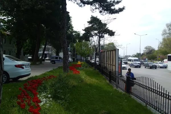 Osmangazi Belediyesi Çarşamba Pazarpark Oto Parkı - Resim 10