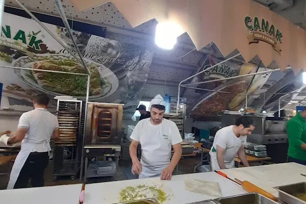 Osmangazi Belediyesi Çarşamba Pazarpark Oto Parkı - Resim 19