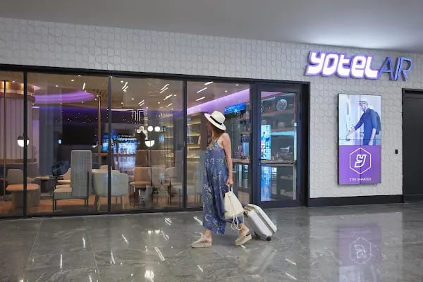 YOTELAIR Istanbul Airport (Airside) - Resim 10