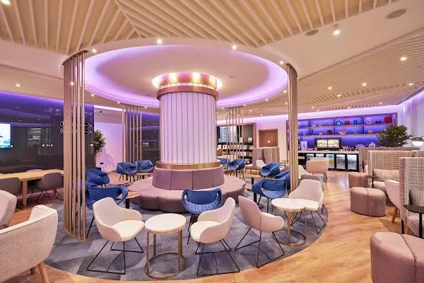 YOTELAIR Istanbul Airport (Airside) - Resim 16