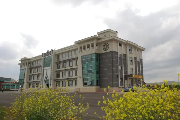 Konya Meram Tahir Büyükkörükçü Anadolu İmam Hatip Lisesi - Resim 3