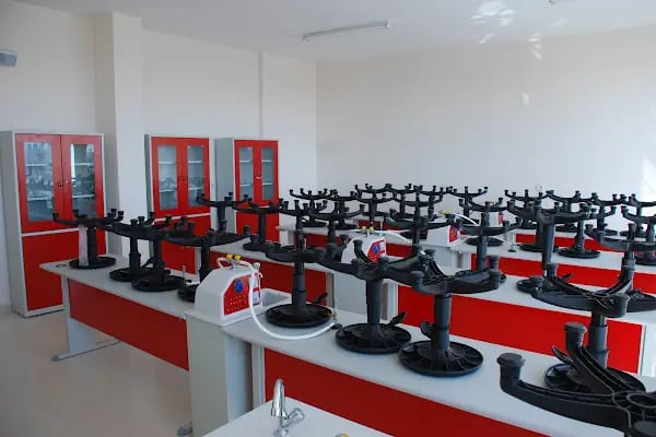 Konya Meram Tahir Büyükkörükçü Anadolu İmam Hatip Lisesi - Resim 12