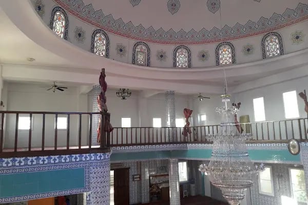 Merkez Yeni Cami - Resim 3