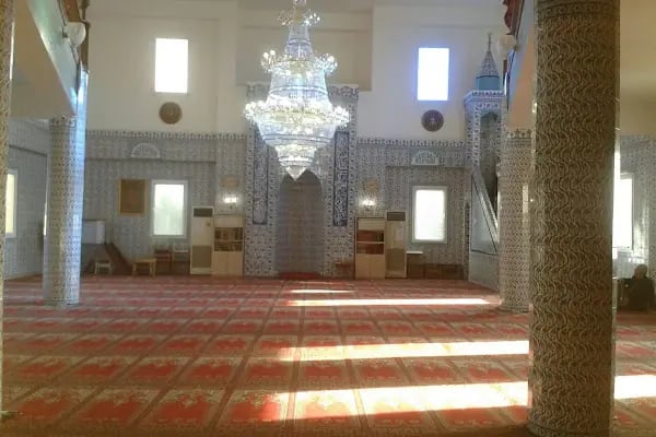 Merkez Yeni Cami - Resim 17