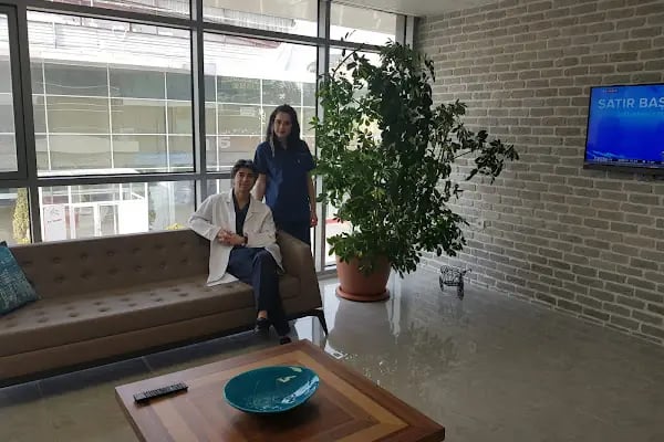 Op. Dr. Levent Demirci - Kocaeli Burun Estetiği - Rinoplasti - Resim 2
