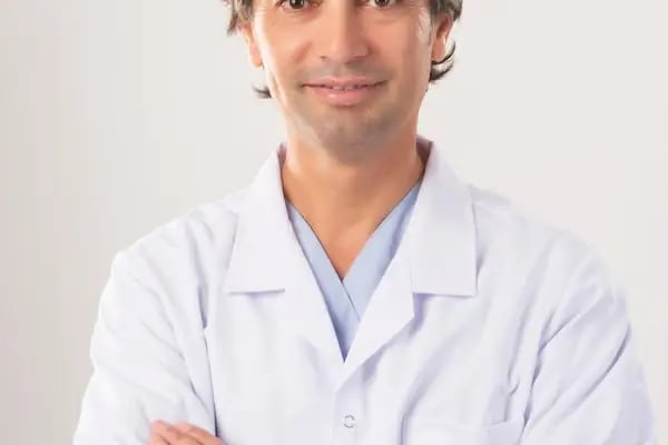 Op. Dr. Levent Demirci - Kocaeli Burun Estetiği - Rinoplasti - Resim 16
