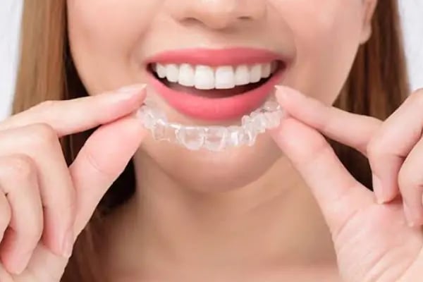 ARTI ORTODONTİ ESTETİK AĞIZ VE DİŞ SAĞLIĞI POLİKLİNİĞİ - Resim 6