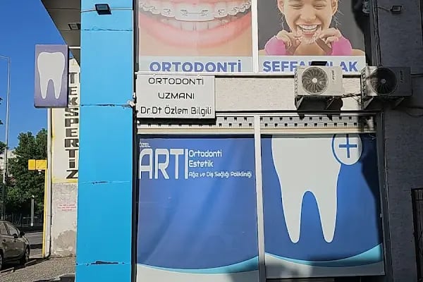 ARTI ORTODONTİ ESTETİK AĞIZ VE DİŞ SAĞLIĞI POLİKLİNİĞİ - Resim 5