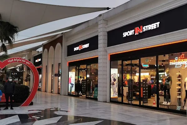 IN Street İstanbul Viaport AVM Mağazası - Resim 10